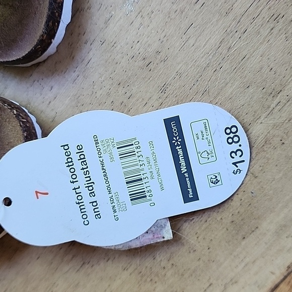 Wonder nation Toddler sandals - Picture 2 of 3